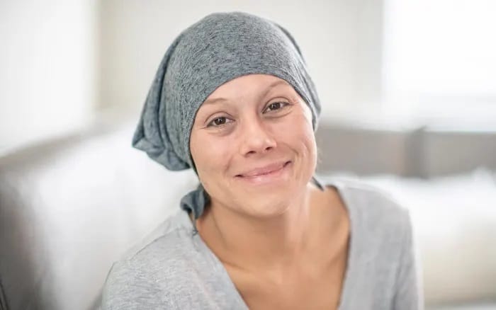 affrontare la caduta dei capelli legata ai trattamenti contro il cancro