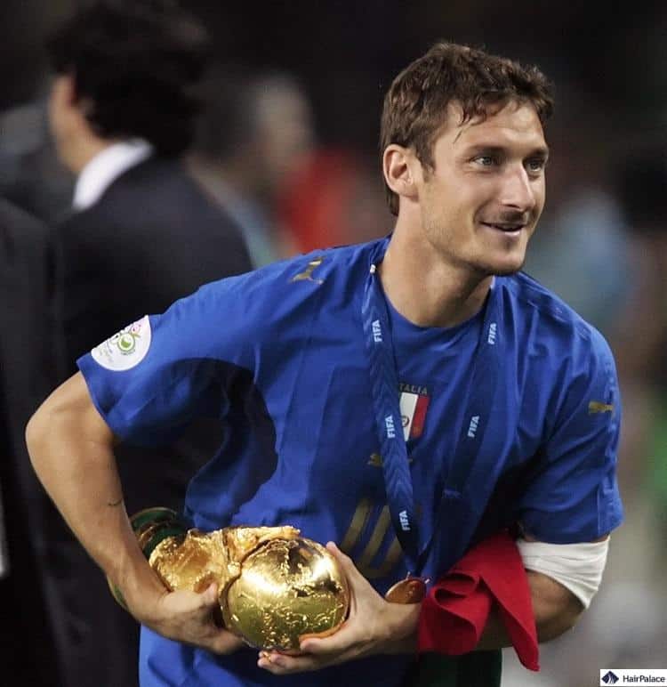 francesco totti capelli corti
